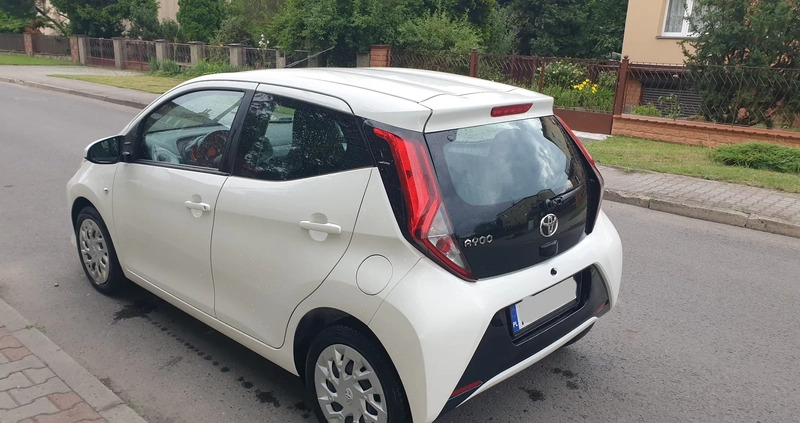 Toyota Aygo cena 47999 przebieg: 53000, rok produkcji 2021 z Knurów małe 92